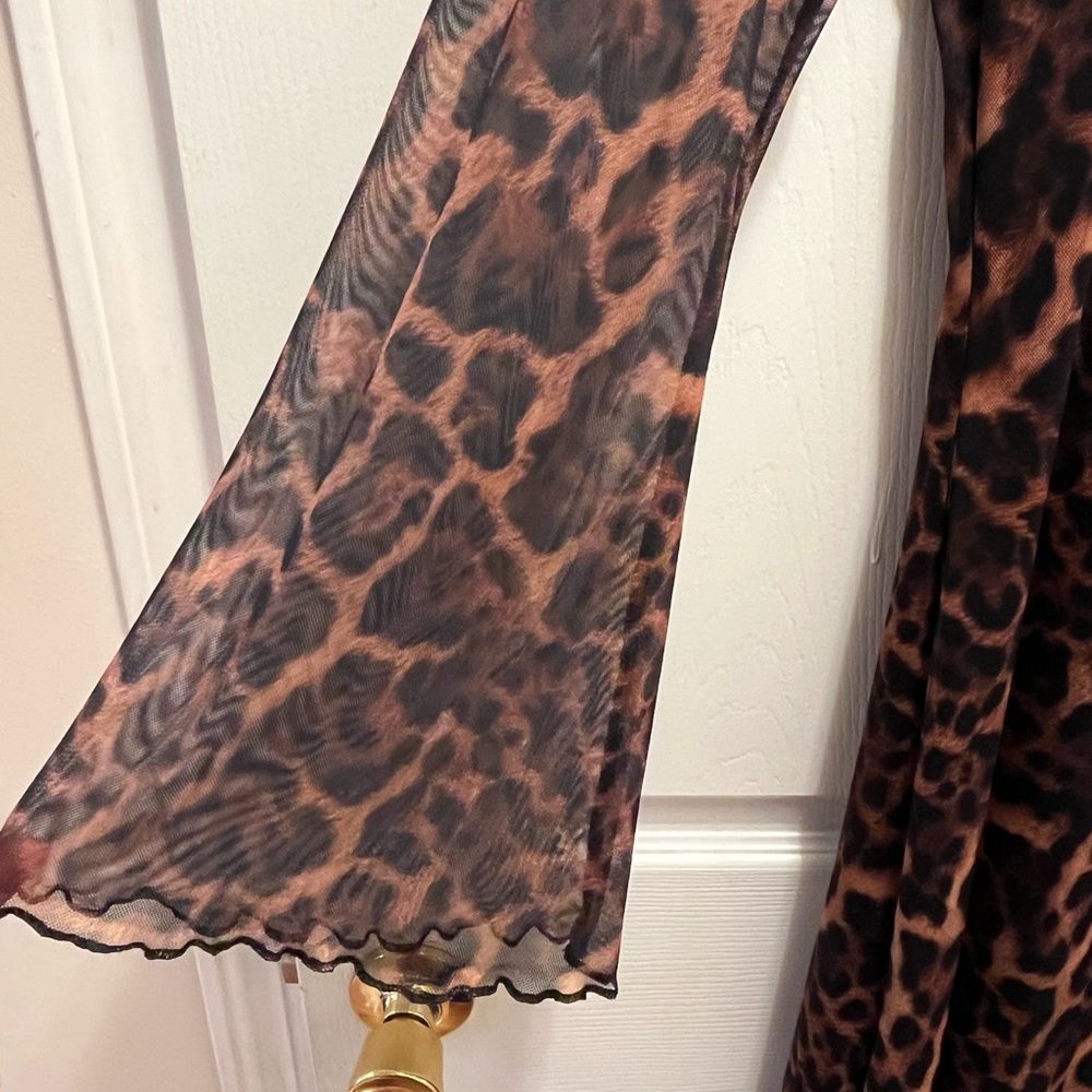 Leopard Print Form Fitting Scoop Back Maxi Dress size 12 - Picture 9 of 11